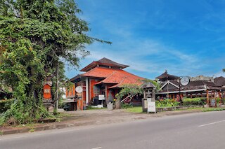 コレクション O バリ ニア デサ マス ウブド