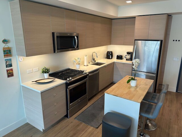 ニュー アップスケール ダウンタウン サンディエゴ ステイ クイーン ベッド プール サウナ