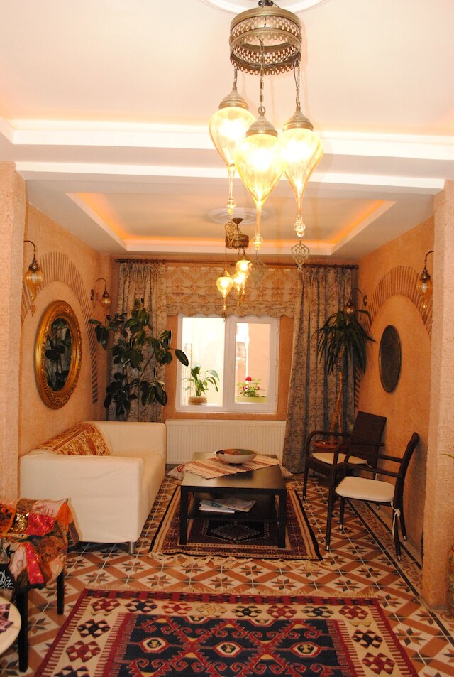 ファミリー イン ブハラ オテル