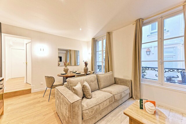 マグニフィセント エアコンディションド フラット ギャラリーズ ラファイエット