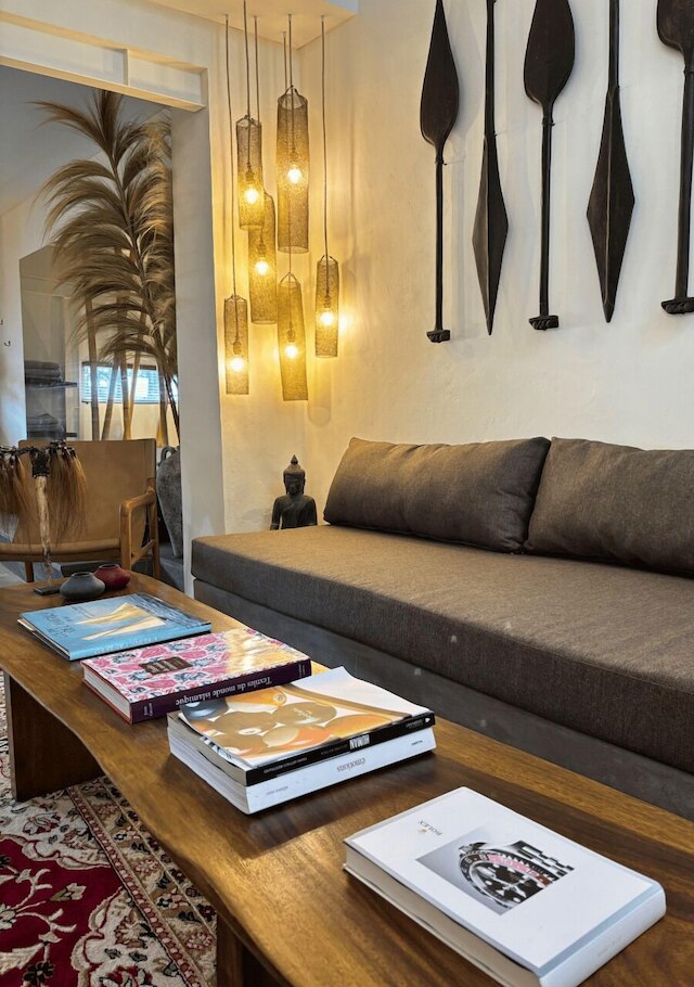 トロピカル タウンハウス 3 ベッドルームズ スミニャック