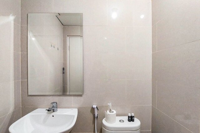 ゴージャス アンド ホーミー 1 ベッドルーム アパートメント アット ポドモロ シティ デリ メダン