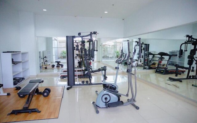 ウォーム スタジオ アット スチューデント キャッスル ジョグジャカルタ アパートメント