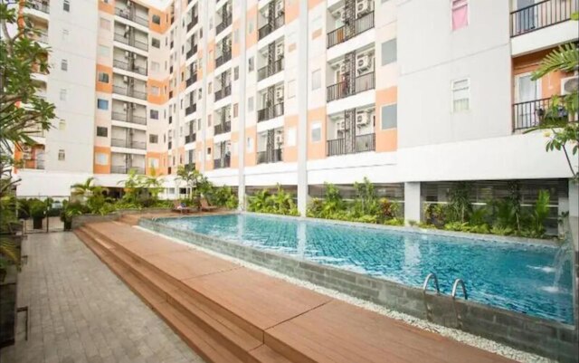 ウォーム スタジオ アット スチューデント キャッスル ジョグジャカルタ アパートメント