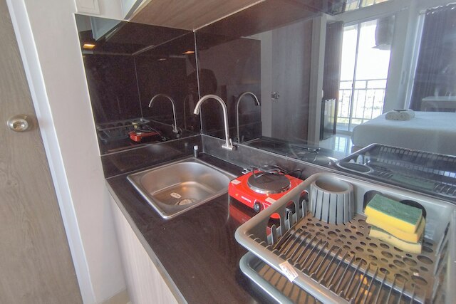 レストフル アンド ベスト ロケーション スタジオ アット タマン メラティ スラバヤ アパートメント