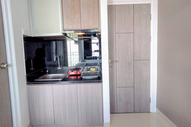 レストフル アンド ベスト ロケーション スタジオ アット タマン メラティ スラバヤ アパートメント