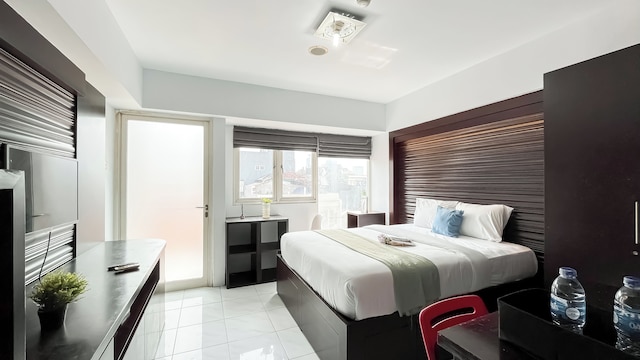 ホーミー スタジオ アット サヒッド メトロポリタン アパートメント