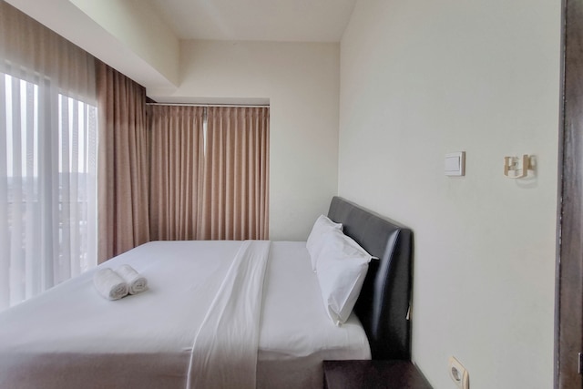 コージー ステイ 1ベッドルーム アット ウッタラ ザ アイコン アパートメント