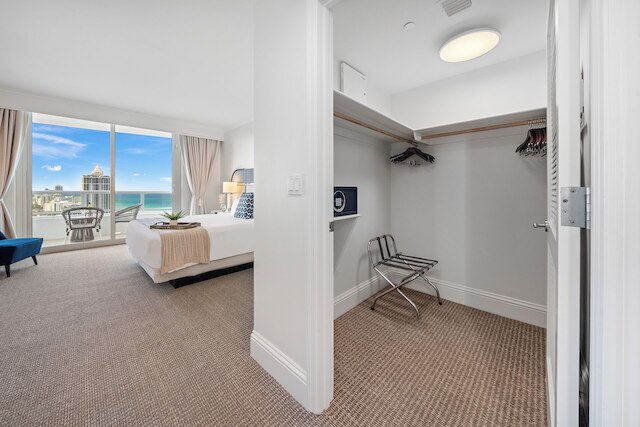 ラグジュアリー バケーション レンタルズ アット フォンテンブロー マイアミ ビーチ by LRMB