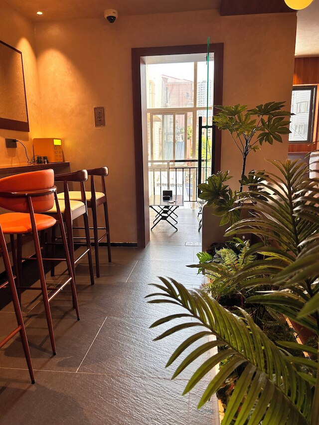 Shanghai Hills&Dengba XIHE Hotel