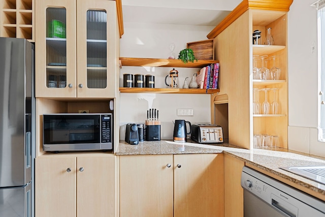 レイクサイド ラックス リトリート - プール ビュー BBQ スパ バス