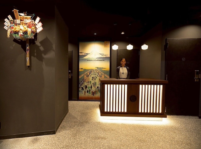 ホテル松の井　酒林