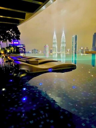 ドーセット レジデンス by クリスタル