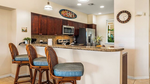 コンシェルジュ インクルーデッド グラウンド フロア ウィズ レイク ビューズ ニア ショッピング センター Vrkcv