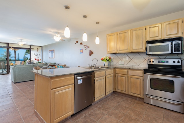 オーシャン & ゴルフコースビュー - プール - vrkcv