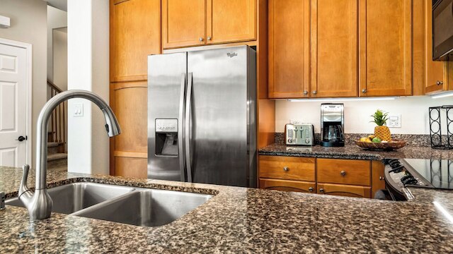 コンシェルジュ インクルード - クローズ トゥ プール - エアコン & WiFi! - Vrkcv