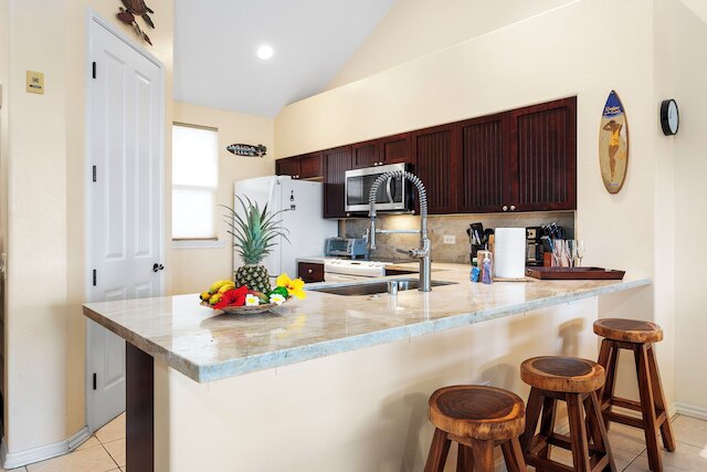 2 ベッドルーム ウィズ ロフト アンド マウンテンビューズ