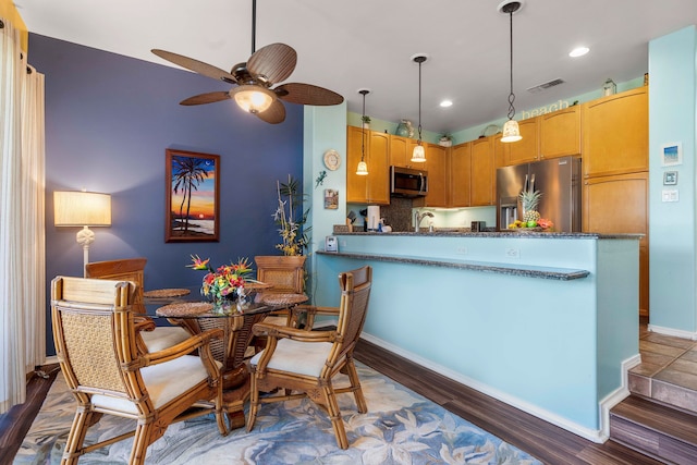 スペーシャス トップフロア ヴィラ ウィズ スタニング ビューズ - ウォーク トゥ A-ベイ, ダイニング & ショップス! - Vrkcv