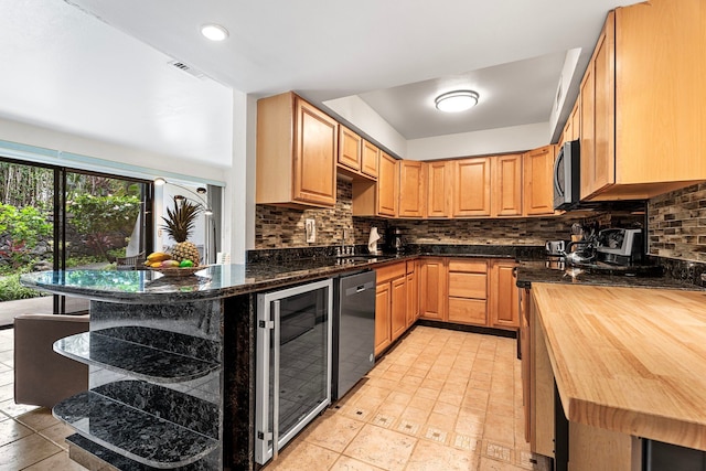 オーシャンフロント コンプレックス - アップデーテッド グラウンドフロア コンド ウィズ エアコン & 2 プールズ - Vrkcv