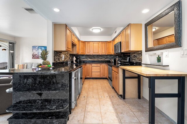 オーシャンフロント コンプレックス - アップデーテッド グラウンドフロア コンド ウィズ エアコン & 2 プールズ - Vrkcv