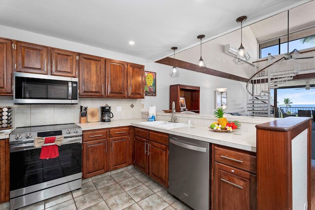 オーシャン & ゴルフ コース ビューズ - 2 ベッドルーム ウィズ ロフト - エアコン - プライベート ラナイ - Vrkcv