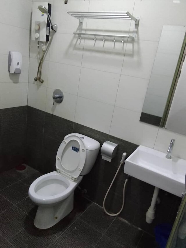 ワン ポイント ホテル エアポート クチン