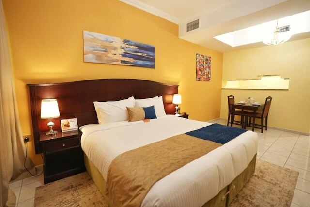 インペリアー by HOC グローブ