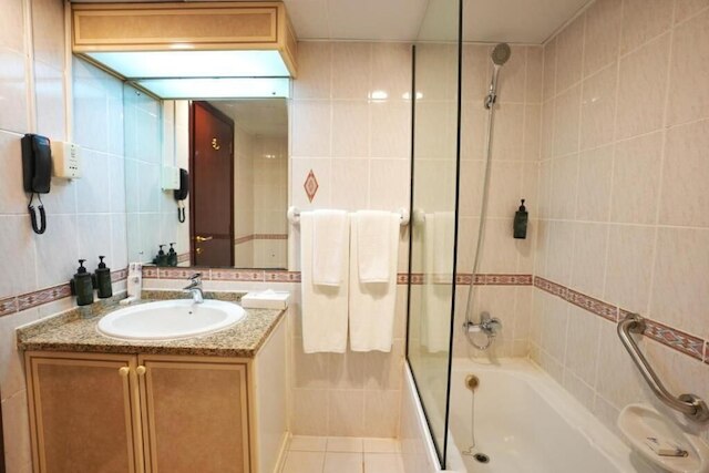 インペリアー by HOC グローブ