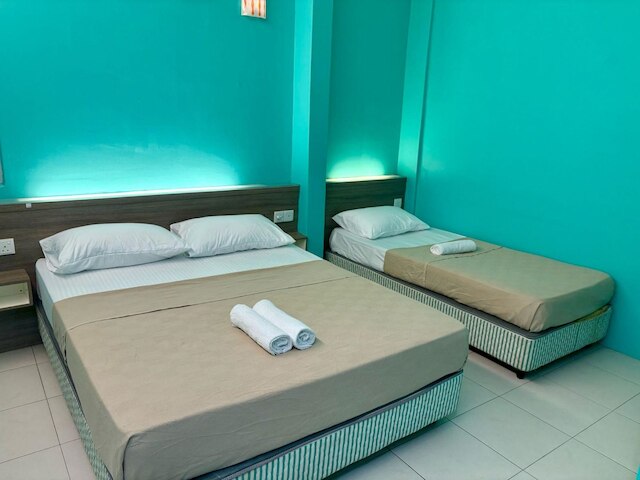 キッシュ ホテル