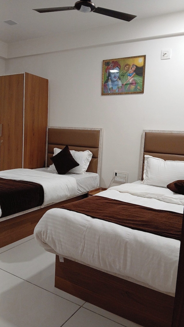 ホテル シュリー ハリ オム レジデンシー