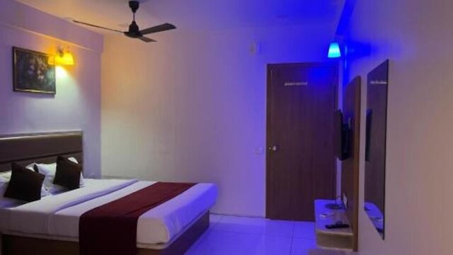 ホテル シュリー ハリ オム レジデンシー