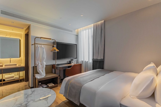 Grand Madison Wuhan Hankou on the Bund