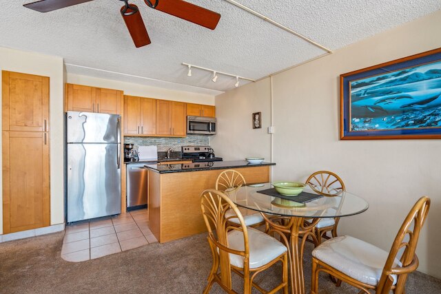 キヘイ カイ ナニ #6-248 1 ベッドルーム コンド