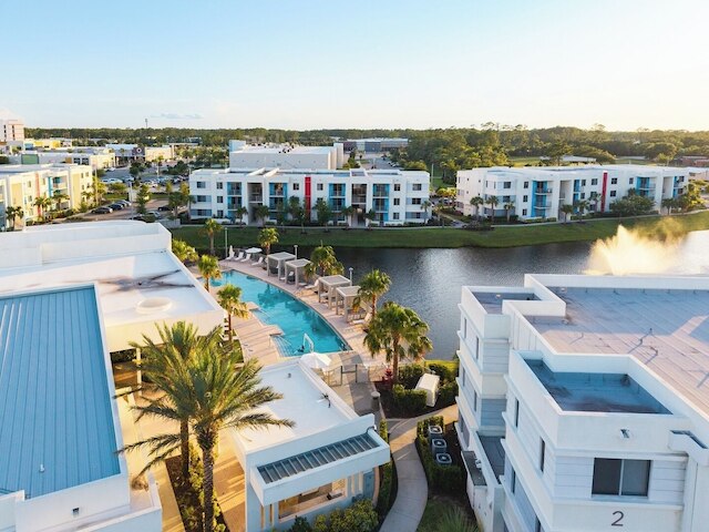 デイトナ 3ベッドルーム ゲッタウェイ プール、ジム、ペットフレンドリー