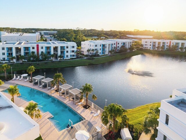 デイトナ 3ベッドルーム ゲッタウェイ プール、ジム、ペットフレンドリー