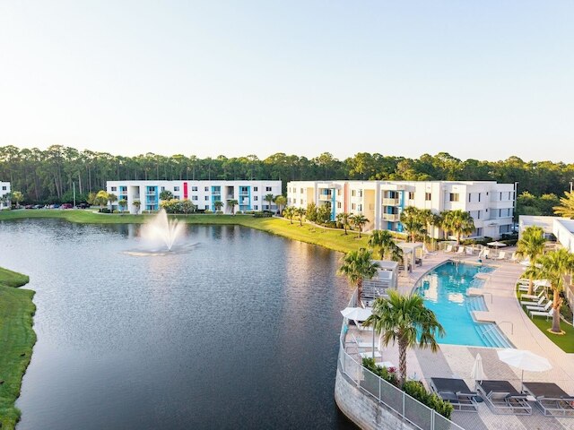 デイトナ 3ベッドルーム ゲッタウェイ プール、ジム、ペットフレンドリー