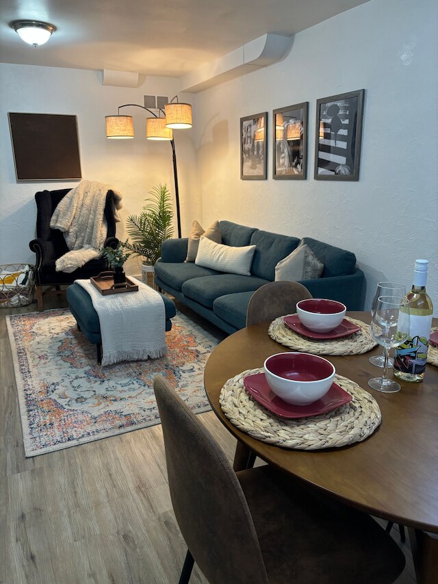 ストーリーブック フラット コージー 2 ベッドルーム ニア ウォッシュ パーク DU