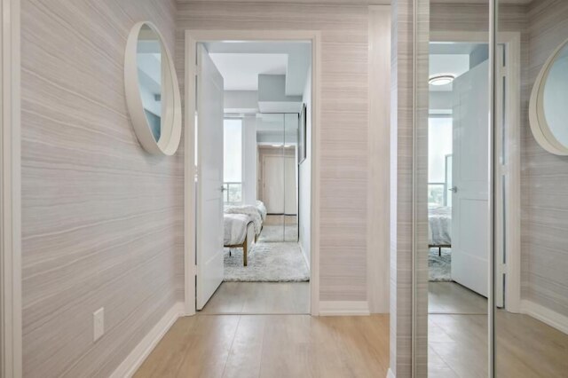 アップスケール コンド イン ダウンタウン トロント