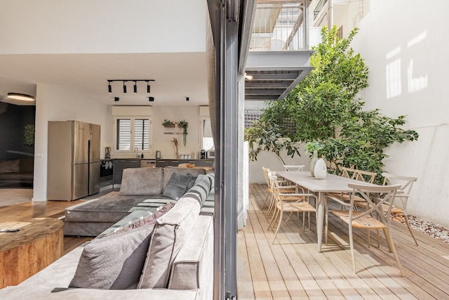 アレンビー スペーシャス 6ベッドルーム ホーム バイ シー アンド レント