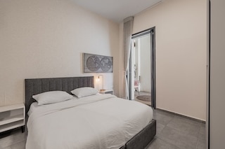 アレンビー スペーシャス 6ベッドルーム ホーム バイ シー アンド レント