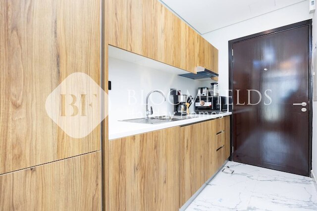 ブルームフィールズ ファビュラス スタジオ イン アル マリヤ