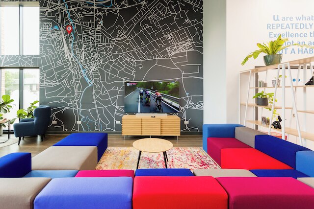 スチューデント オンリー リバーサイド マンチェスター