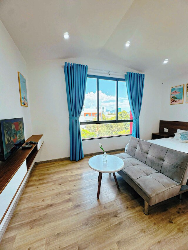 ルイ オティス アパートメント 03