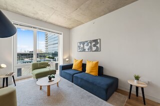 ニュー & モダン ラックス シティ エスケープ