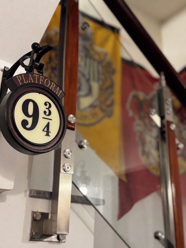 ザ ヒドゥン ホグワーツ - ニアリー ブイ ビエン