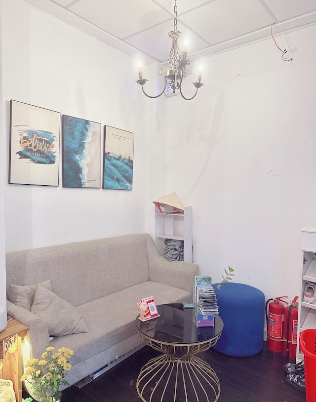 ザ ヒドゥン ホグワーツ - ニアリー ブイ ビエン