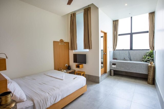 ザ クォーターズ ビジネス ホテル