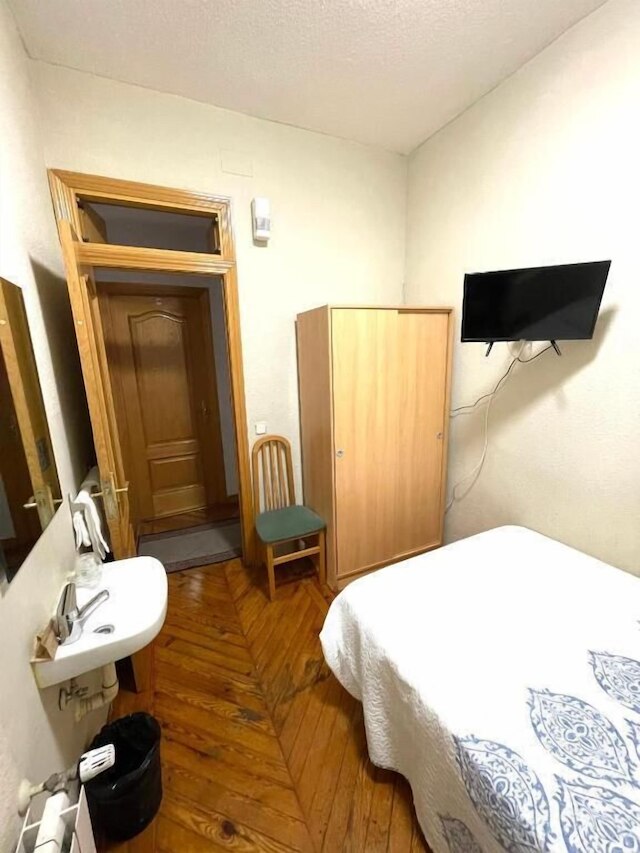 ホスタル フェルナンデス アトーチャ