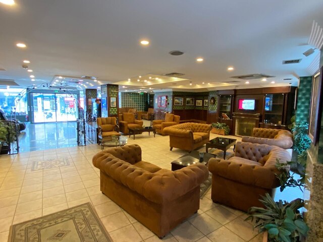 ホテル ビュユク レベント