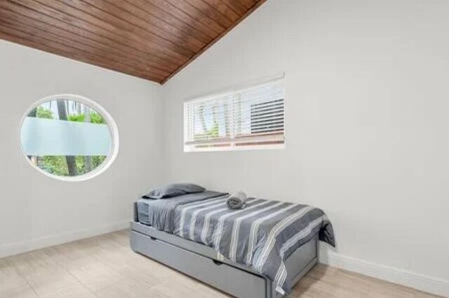 ヴィラ マイアミ プールサイド パラダイス